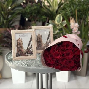 11 Roses with Two Frames